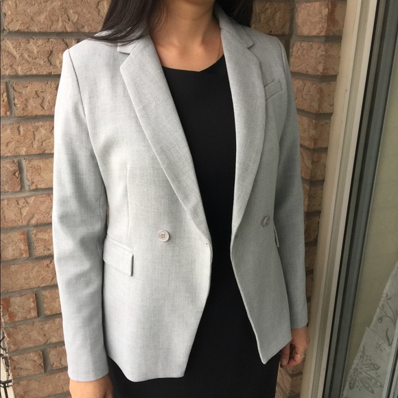 Light Grey blazer made by PARAPHRASE, Size Medium - Picture 2 of 6